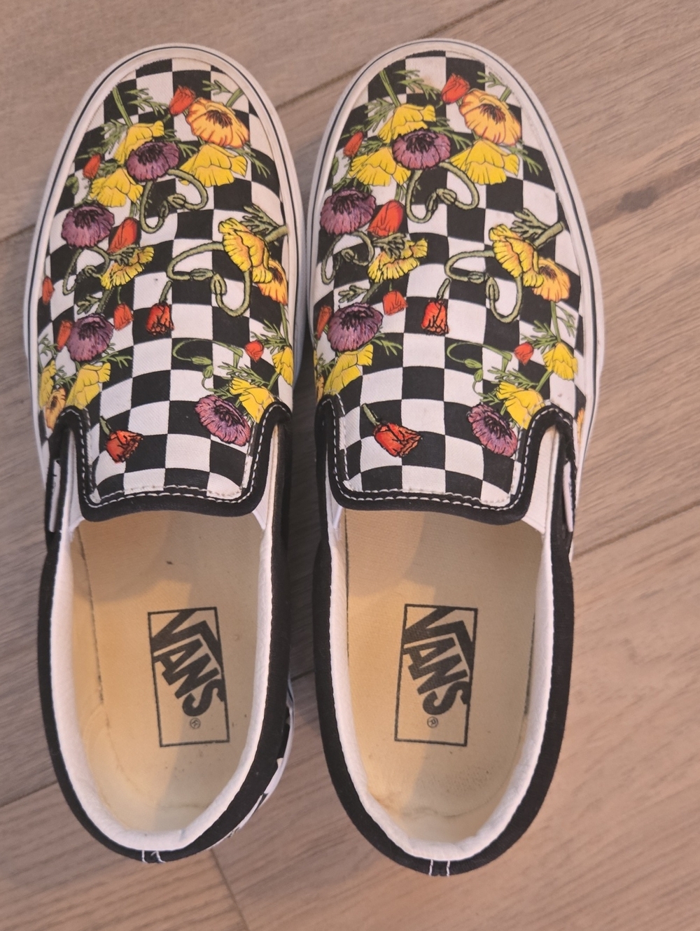 Vans Unisex Slip On Sneakers Poppy Checkerboard Womens US Sz 8 Mens US 6.5 - Picture 5 of 8